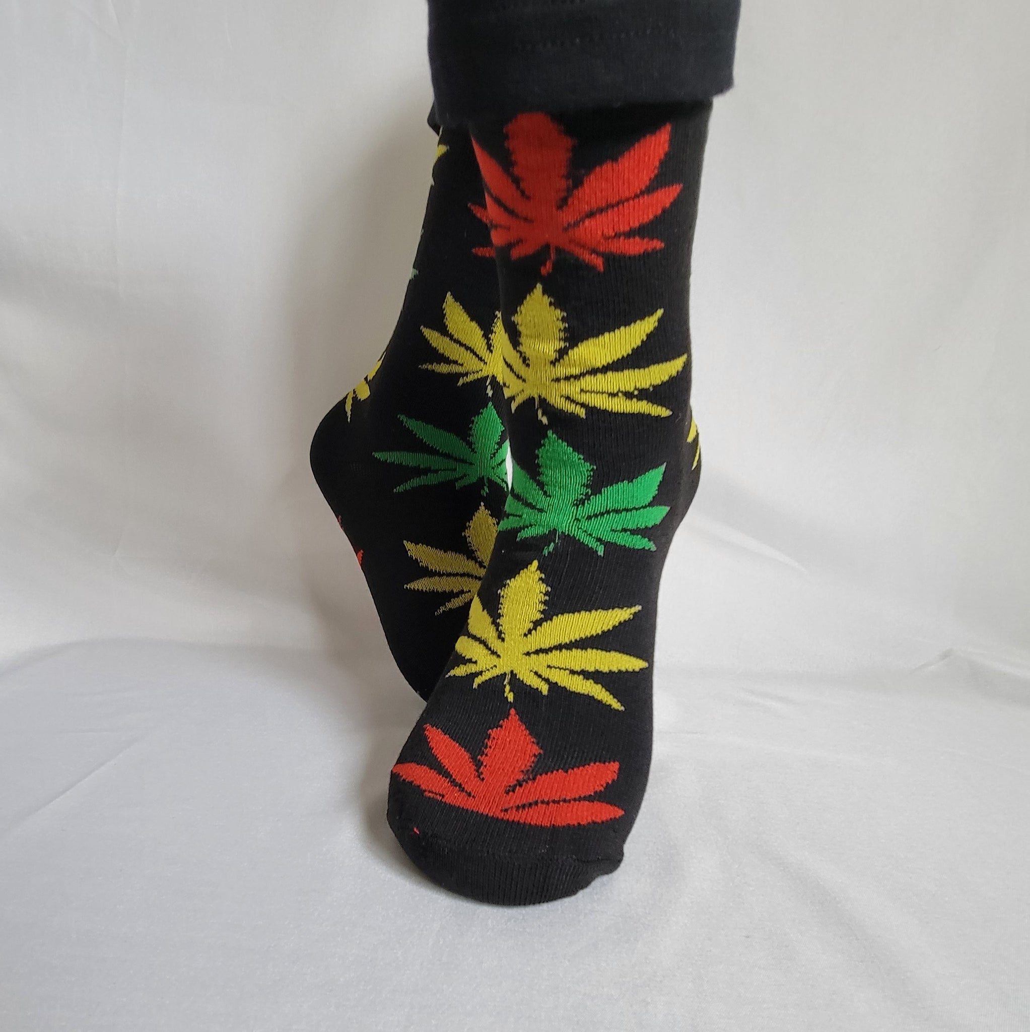 Marijuana Pattern Crew Sock (Black)