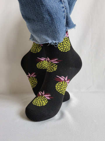 Pineapples Fruit Design Crew Sock (Black)